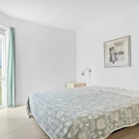 Sopark Lejl, 35