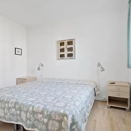 Sopark Lejl 35 * Gudhjem